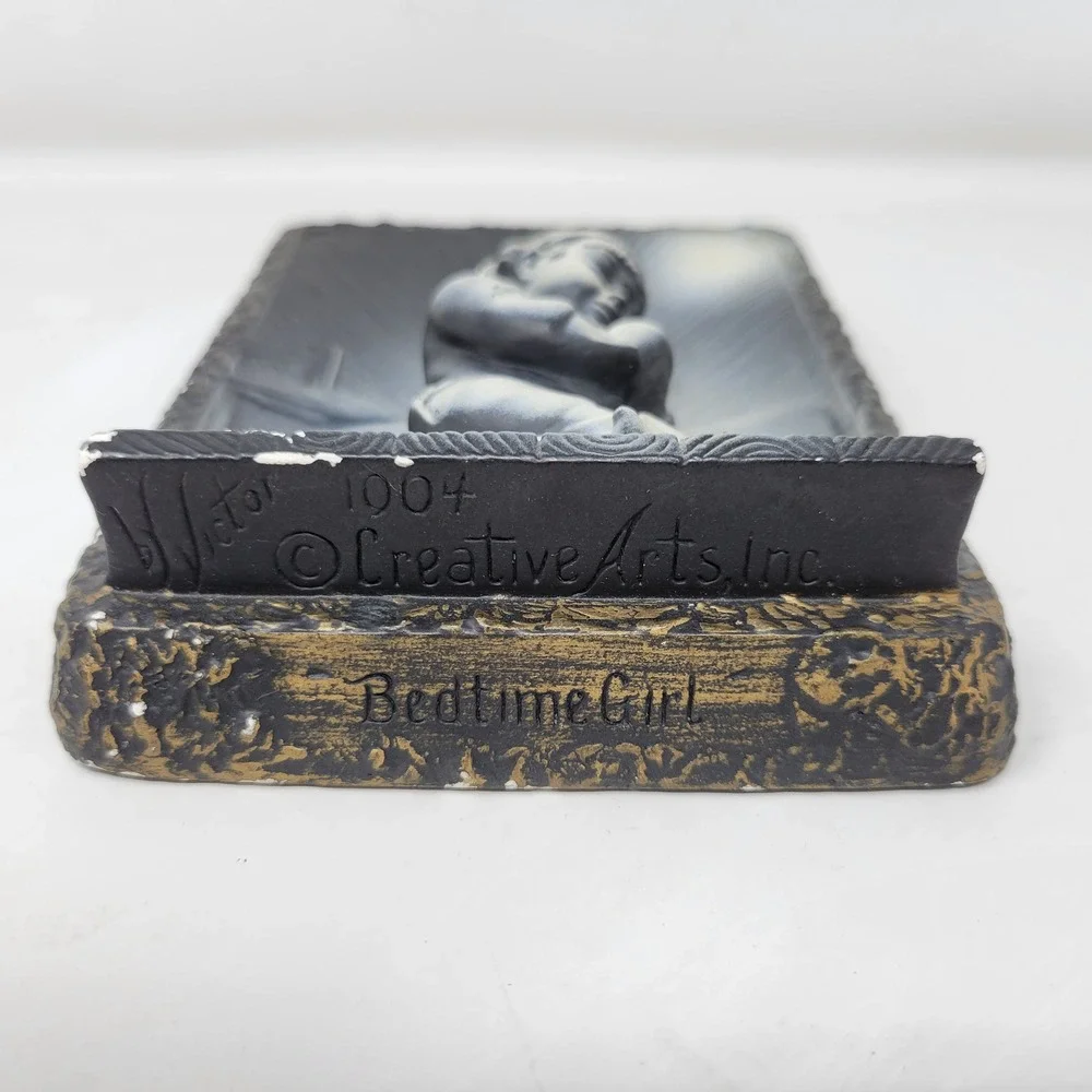 Vintage Creative Arts Inc Bedtime Girl Praying Relief Wall Plaque Victor 1004‎